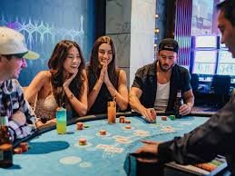 Tampilan aplikasi mobile istana62 dengan permainan slot dan sportsbook